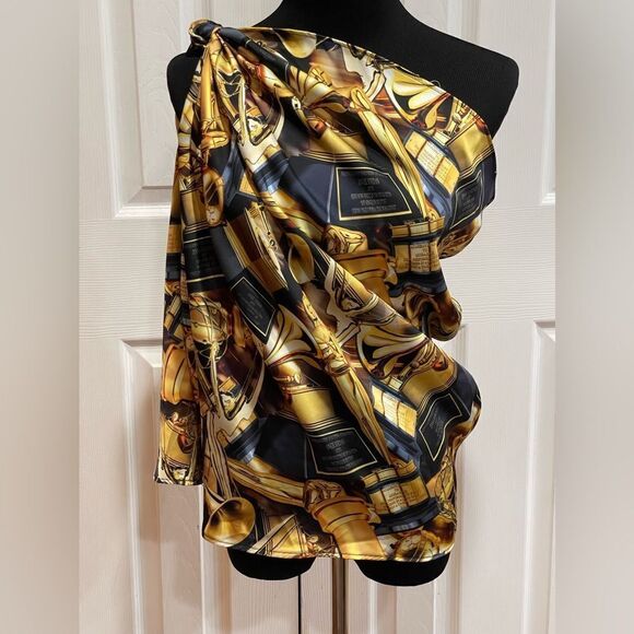 Title: Baja East Award Trophy Print Silk Top - Size 2 (M/L)- NWT - Picture 1 of 5